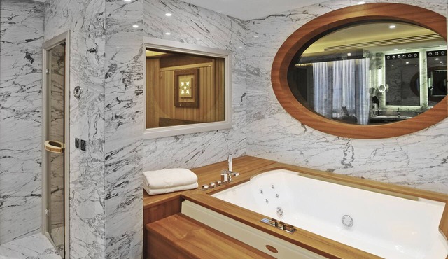 Crowne Plaza Bursa Convention Center & Thermal Spa by IHG