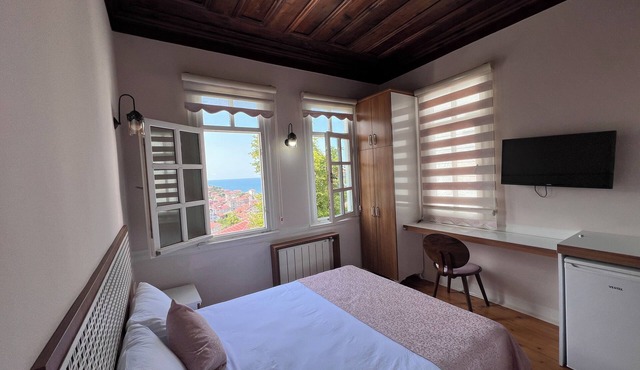 Demiröz Konak Otel