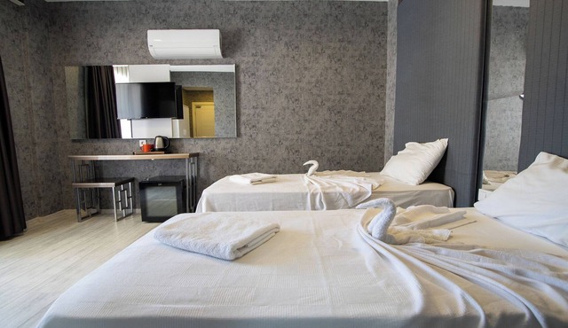 Emilia Hotel