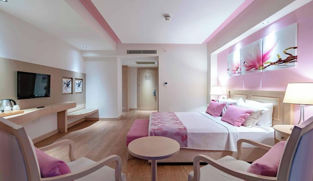 Euphoria Aegean Resort & Spa (Halal Hotel)