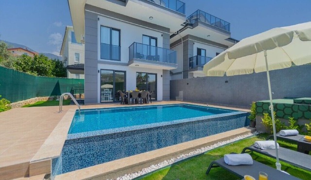 Fethiye Ölüdeniz de Özel Havuzlu Müstakil Villa