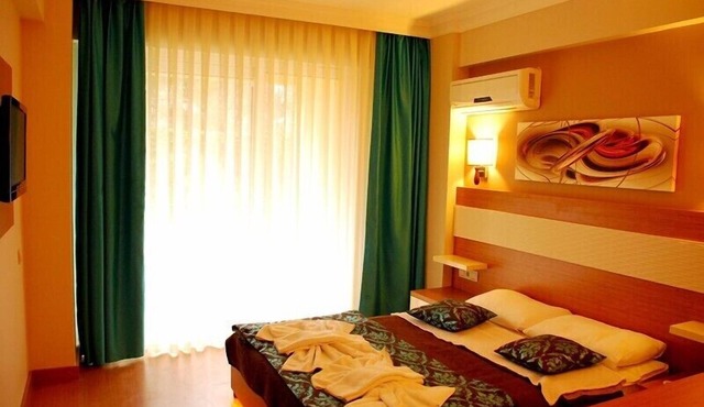 Flora Suites Hotel - All Inclusive in Kusadasi
