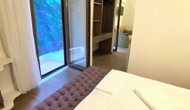 Ford Hotel - Special Class