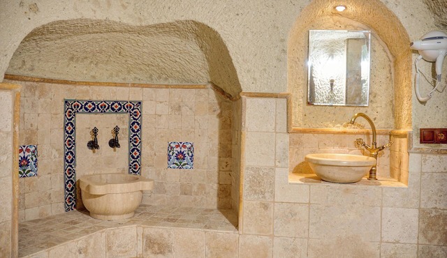 Gibos Cave Hotel