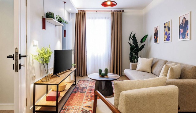 Glamorous Cihangir 3 Bedrooms Apt At Monnas Suite