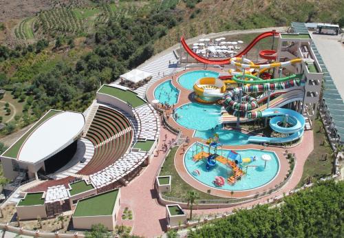 Gold City 1+1 Villa in Free Aquapark in Alanya