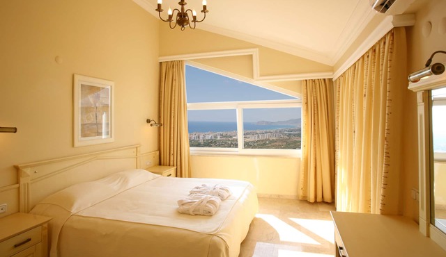 Goldcity Hotel
