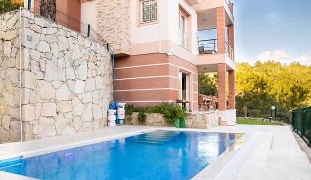 Gorgeous Separate Villa with Pool in Kusadasi in Kusadasi