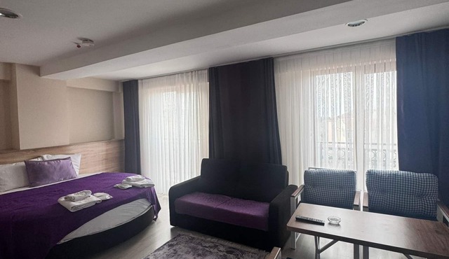 Grand Life Hotel