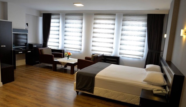 Grand Park Hotel