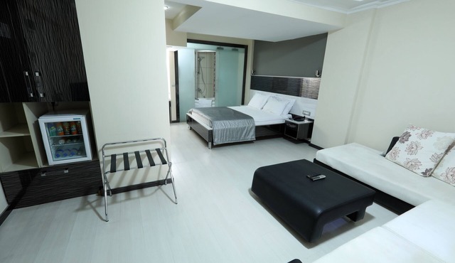 HALLEY OTEL