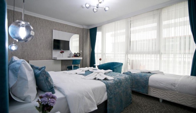 Hill Life Hotel