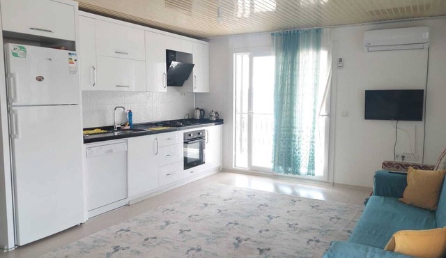 Kaş Demir Apart Otel – Merkezi Konumda Konforlu Odalar, Doğayla İç İçe Konaklama