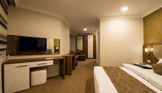 Kars-i Sirin Hotel