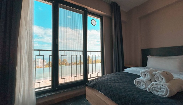 Lemon Suites & Restaurant