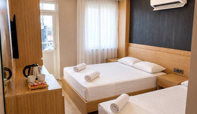 LEONMARE HOTEL