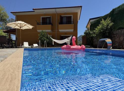 Lodos Selimiye - Spacious Vacation Apartment with Private Pool
