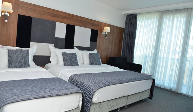 Lova Hotel SPA in Yalova