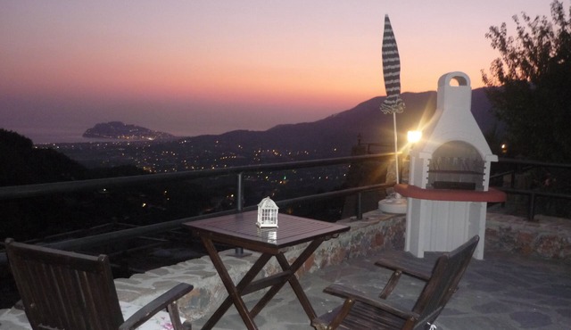 Luxury detached villa with own floodlit pool and terrace and stunning views in Alanya