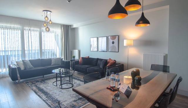 Modern Breathtaking Lake View Apartment in Büyükçekmece