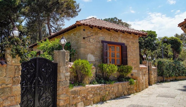 Mondovilla a charming villa in ancient Side near the theatre just 60 meters from the beach