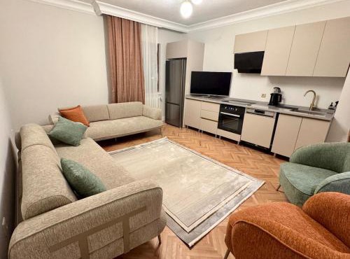 New In Center 2 bedroom 7 stars