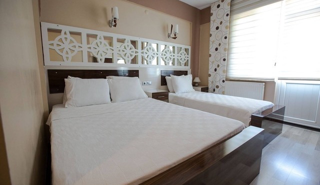 Ozbay Hotel