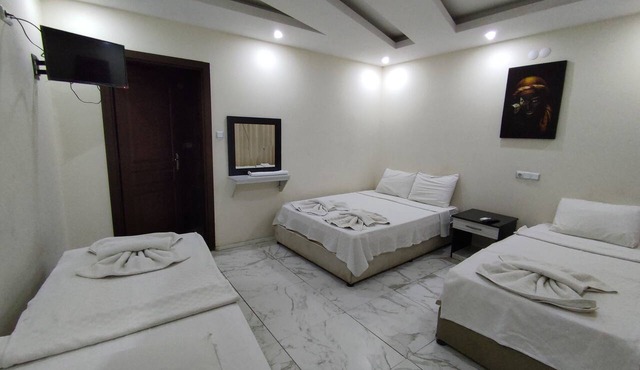 Ozturk Hotel
