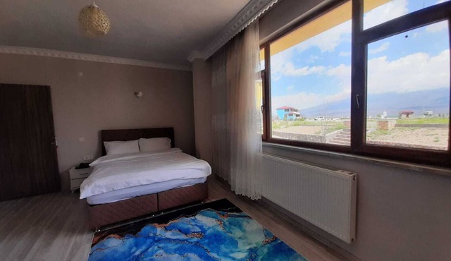 Parasut Village Hotel