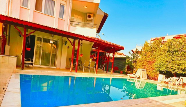 Peaceful Holiday Villas-Large Swimmingpool-Large Garden in Antalya