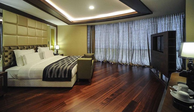 Pullman Istanbul Airport and Convention Center Hotel