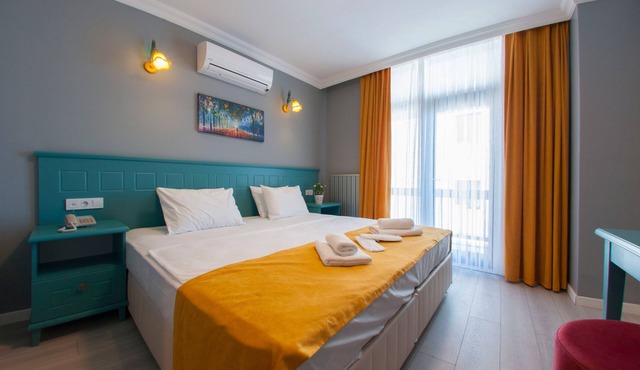 Room Room Motel