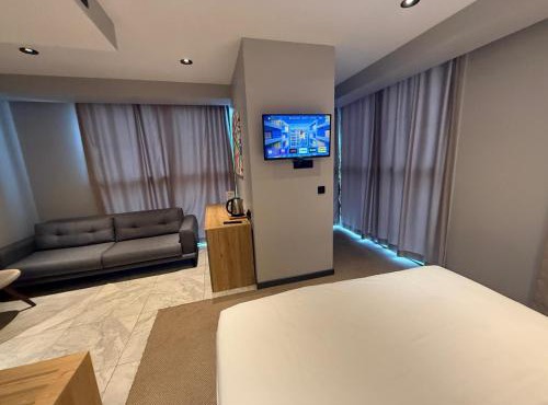 SHERLOCK HOMES HOTELS