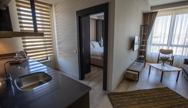 Shimall Hotel