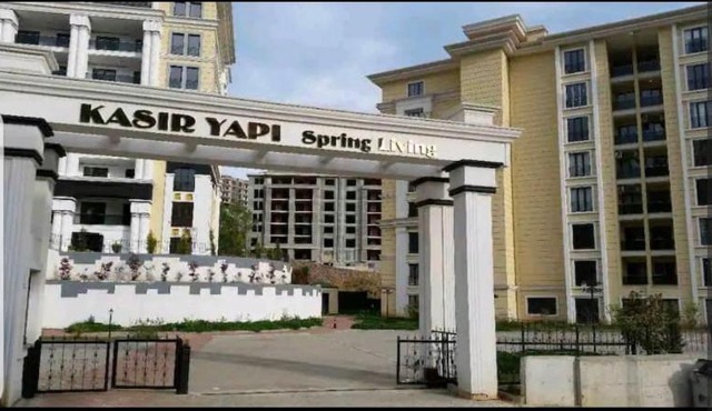 Spring living in Hosmaşalos