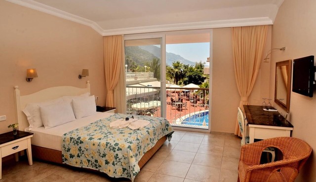 The Blue Lagoon Deluxe Hotel in Fethiye