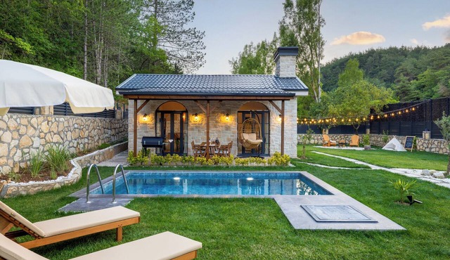 The Boho Geyve | Özel Havuzlu & Şömineli Tatil Evi