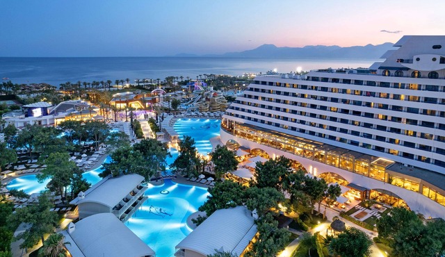 Titanic Deluxe Lara - All inclusive
