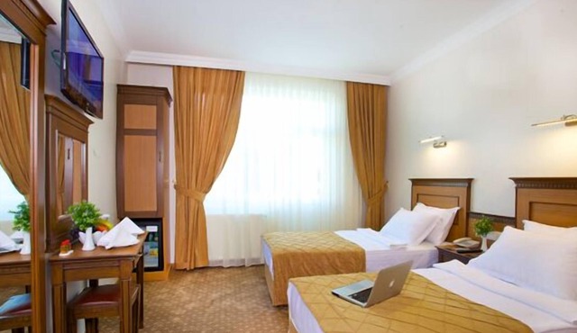 Unal Hotel
