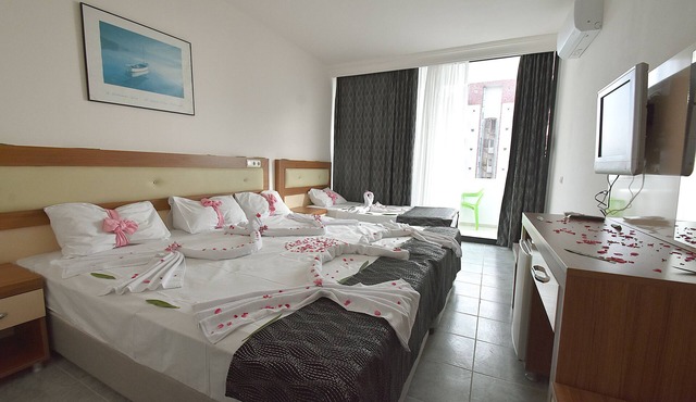 VİVA BEACH HOTEL