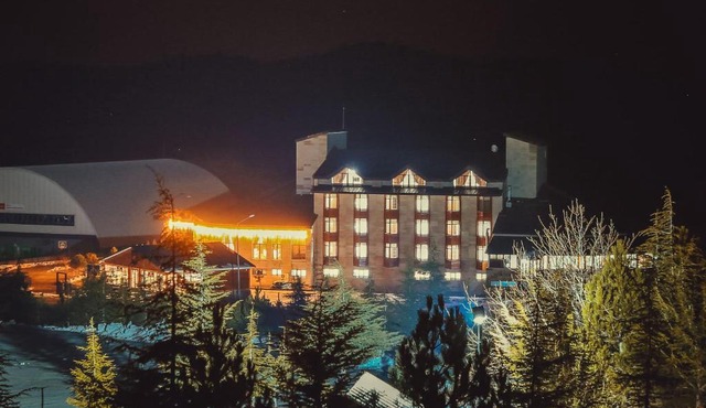 West Davraz Hotel