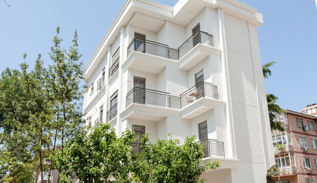 Whisper by Oval in İstanbul
