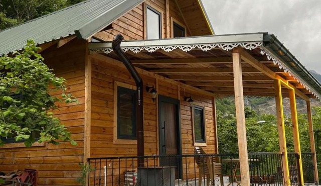 Wooden House in Greenery in Macka