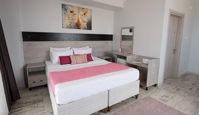 YALIKÖY DENİZ OTEL in Catalca