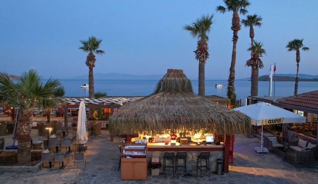 Zuzuu Beach Hotel