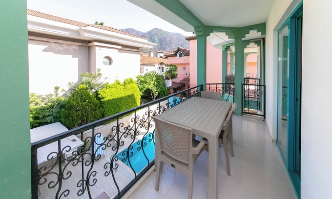 Icmeler Apartment | Dere Daire 3 Icmeler Daily Weekly Rentals