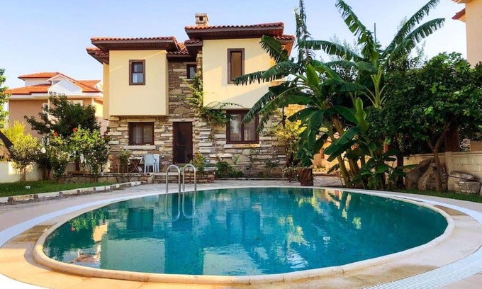 Dalyan Villa | Taş Villa Dalyan center ,detached garden & pool