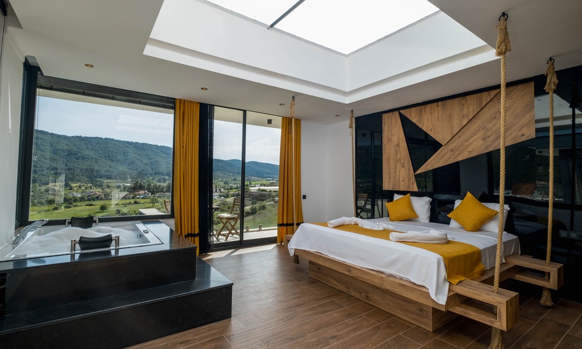 Sarıbelen Villa | 8 Person Villa With a Pool Slide