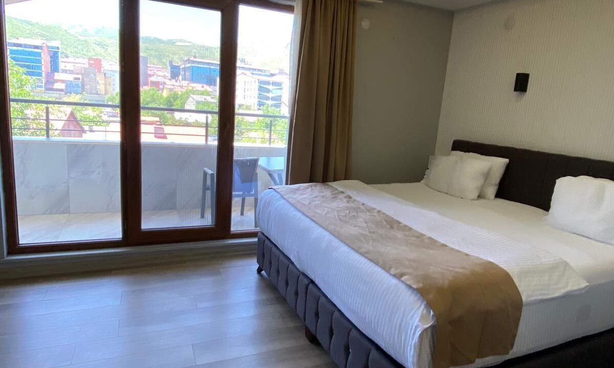 Tatvan Hotel | Beyaz Köşk Hotel & Cafe