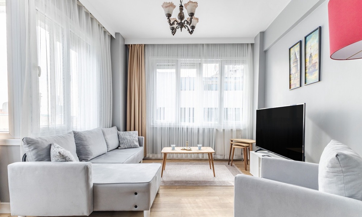 Moda Apartment | Modern Flat w Balcony in the Heart of Kadikoy